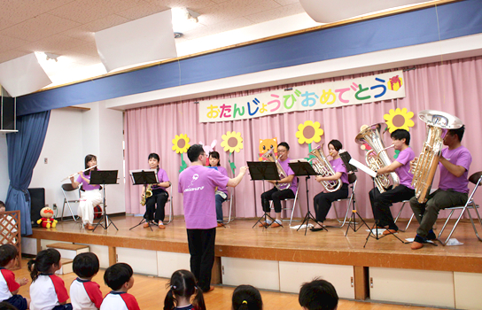 お誕生日会のアトラクション参加