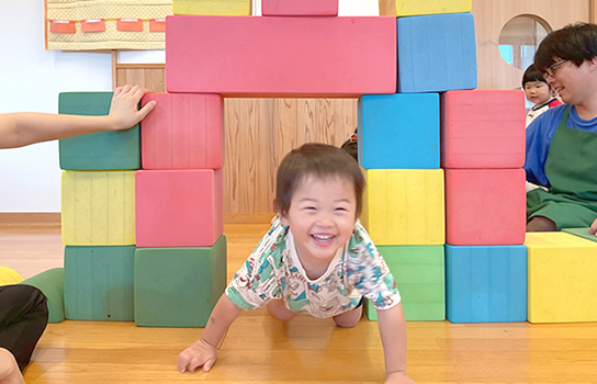 職員の豊かな愛情の中で毎日を過ごします